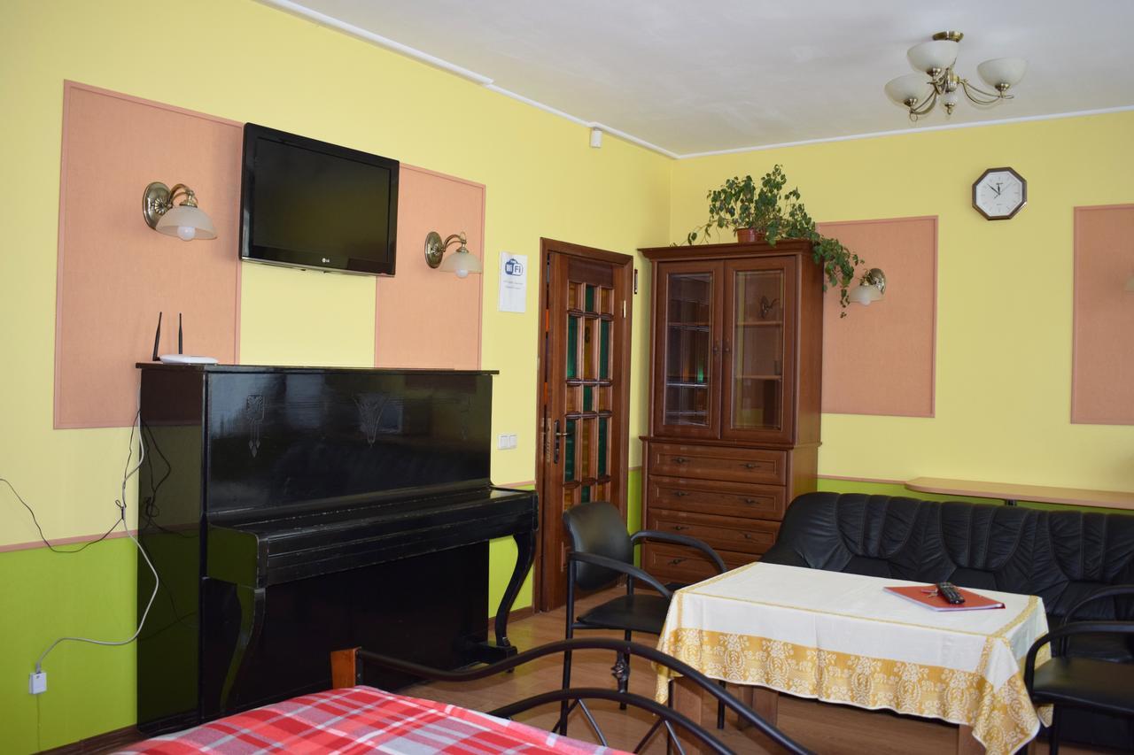 Apartament Erfolg 12 陶格夫匹尔斯 外观 照片